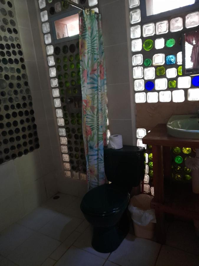 Apartments Chez Milady Utila Kültér fotó