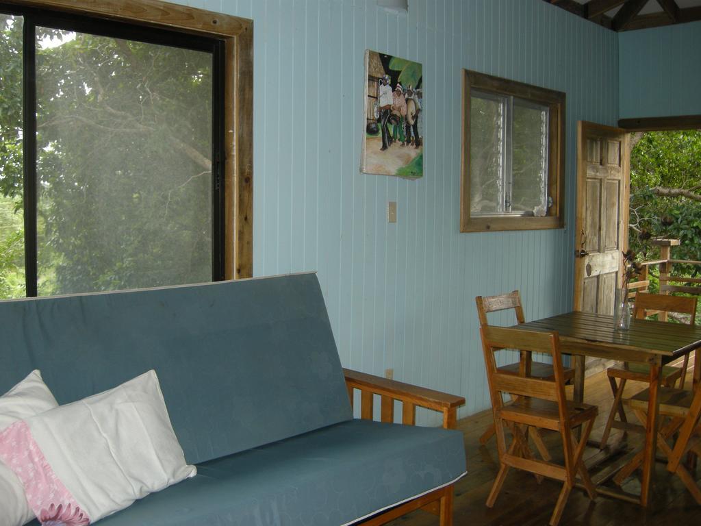 Apartments Chez Milady Utila Szoba fotó