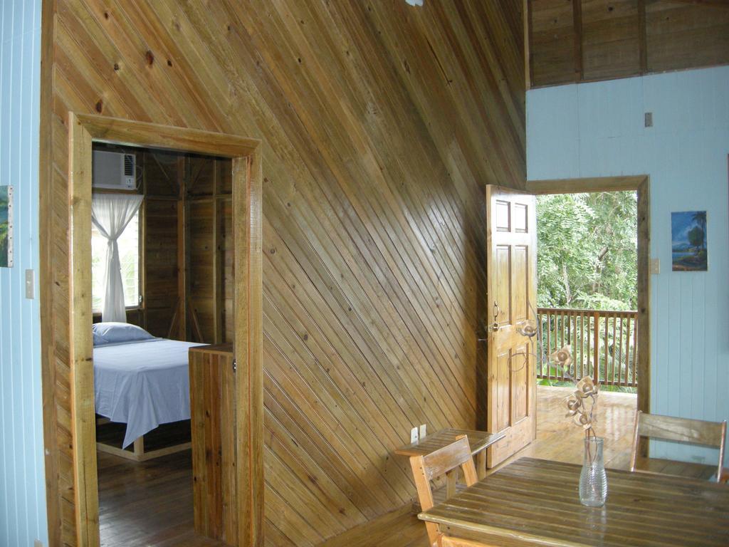 Apartments Chez Milady Utila Kültér fotó