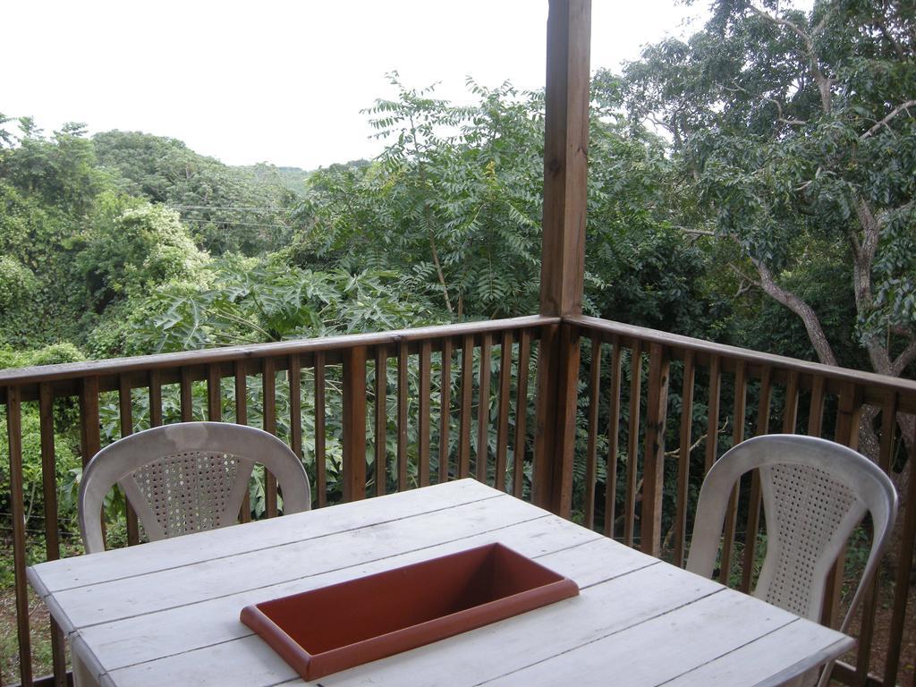 Apartments Chez Milady Utila Kültér fotó