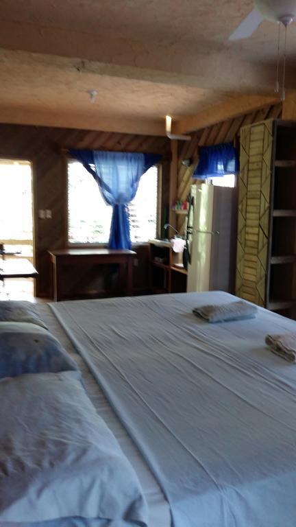 Apartments Chez Milady Utila Kültér fotó